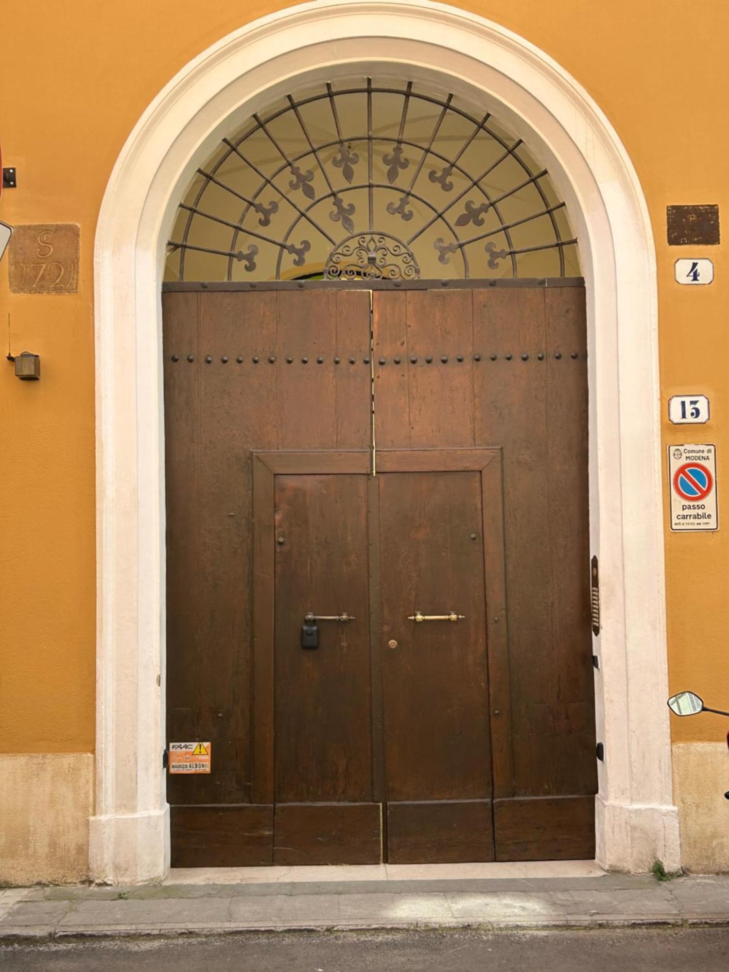 Domus Apartamento Modena Exterior foto